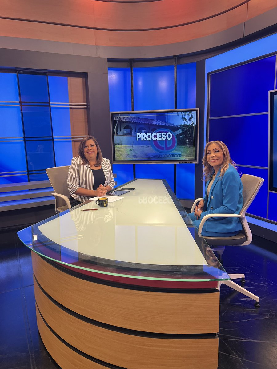 YanibelAbrego's tweet photo. En minutos estaremos en @tvnnoticias https://t.co/ZrjwJ2M9q0