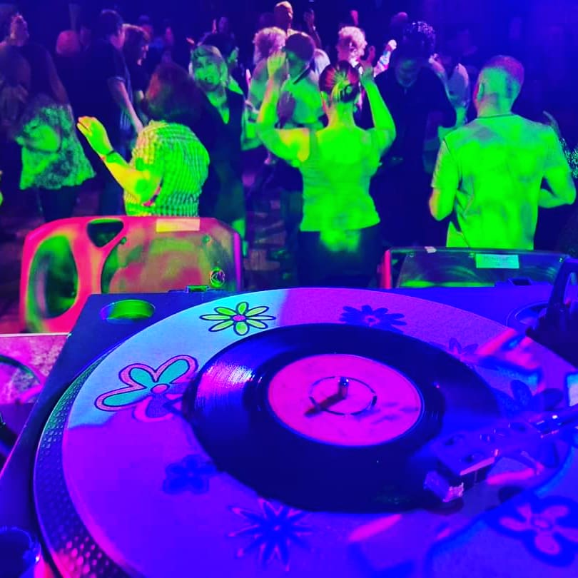 BacktrackSoul's tweet image. Back Track Soul returns to the Black Box Belfast for another night of classic Northern Soul and Motown 45's.@BacktrackSoul @BlackBoxBelfast @robbeorn @RalphMcLeanShow @herobelfast @EdwynCollins @LevannaMclean @BelfastLive @manukahunney @whatsonNI @D8SoulClub @gunnsara