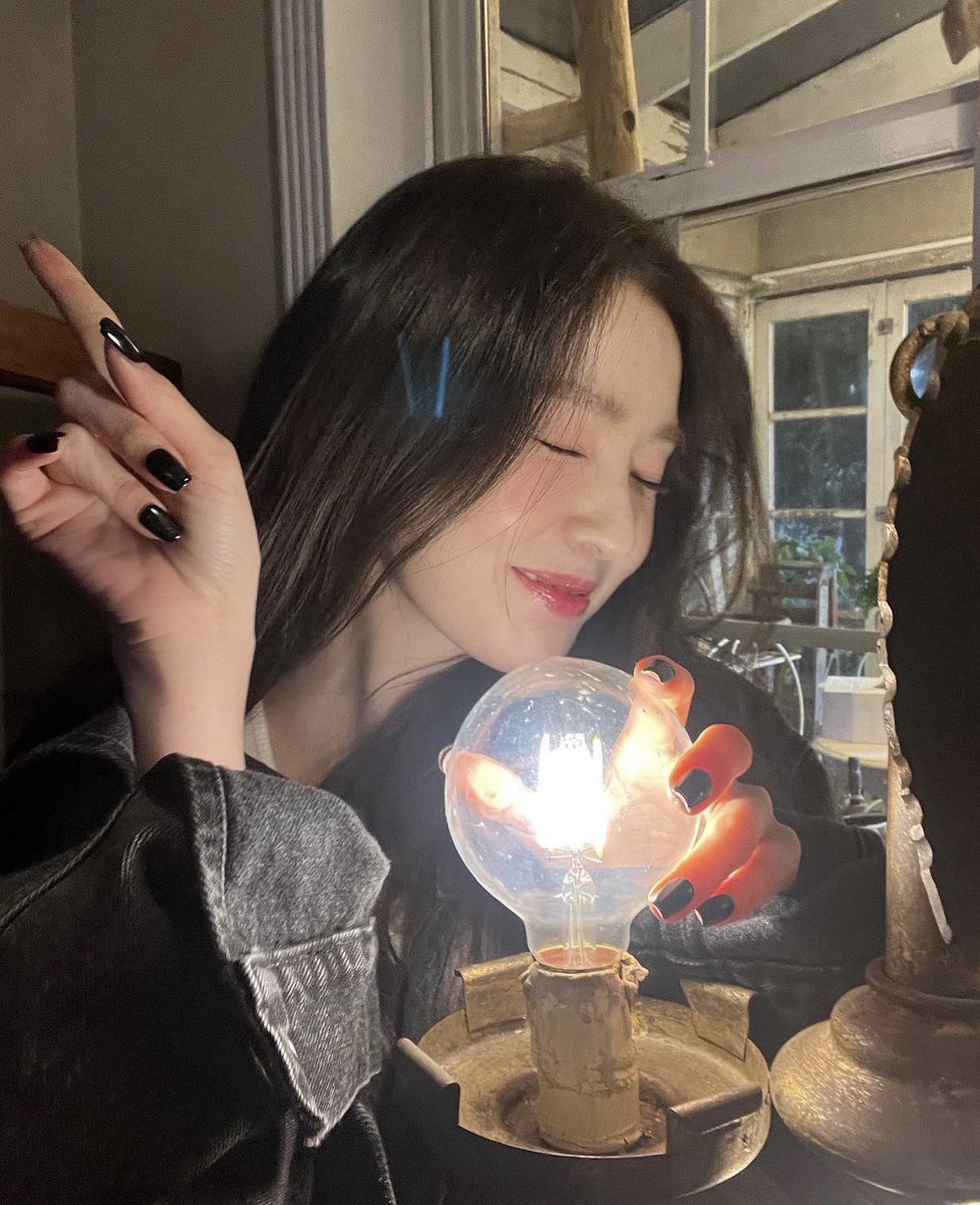 kimjenknee's tweet photo. OH MY GOD IRENE https://t.co/FHhPWJpmJj