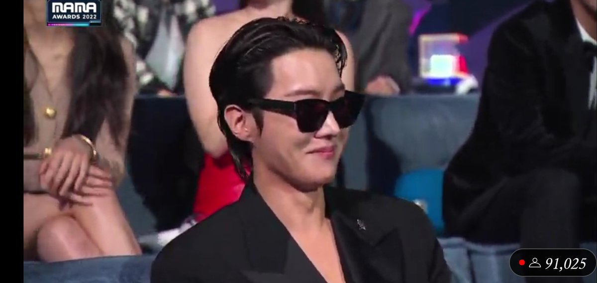 moonlov_u's tweet photo. JUNG HOSEOK EL BEST DANCER Y BEST SOLISTA DE LA INDUSTRIA #JHOPEatMAMA2022 #jhopexMAMA #JackInTheBox #JHOPE https://t.co/fJqEqQfaOe