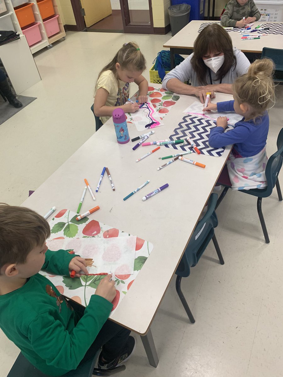 Big thanks to our fine arts specialist, Mrs. Mac, for coming in and helping us create a winters day. The kiddos LOVED every second of it 🎨❄️ <a href="/HRCEFineArts/">HRCEFineArts</a>  <a href="/she_ns/">Sackville Heights Elementary</a>