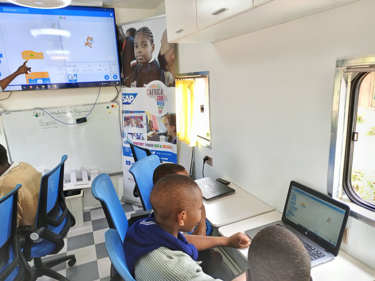 The #AfricaCodeWeek2022 #Rwanda  is now reaching students in their schools for learning programming and other #digitalskills @AfricaCodeWeek @sap4good @UNESCO @scratch