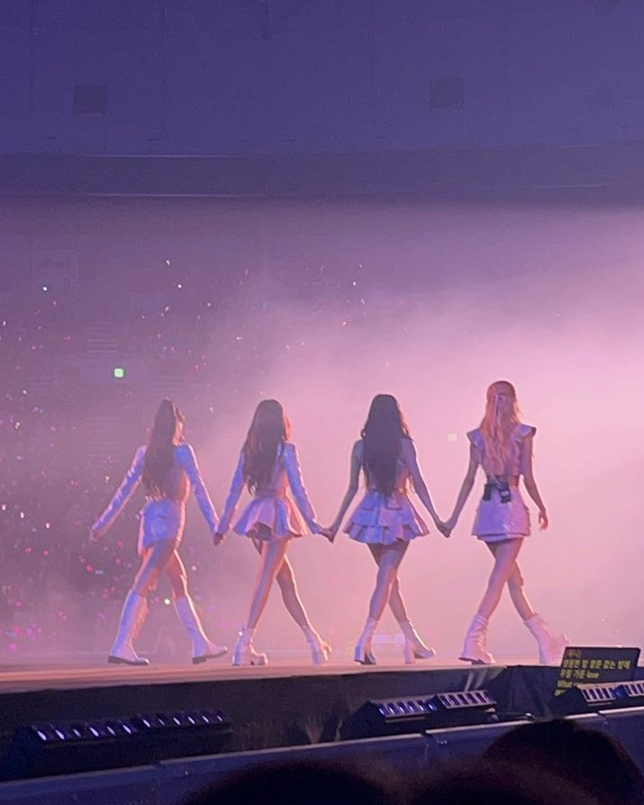 BlinkVotingCrew's tweet photo. 📣 BLACKPINK has won THREE (3) awards at this year's MAMA.

🏆 Worldwide Fans’ Choice Top 10
🏆 Best Female Group 
🏆 Best Music Video

BLACKPINK BIGGEST GIRL GROUP
#BLACKPINK #블랙핑크 @BLACKPINK https://t.co/Gfosm2RFBy