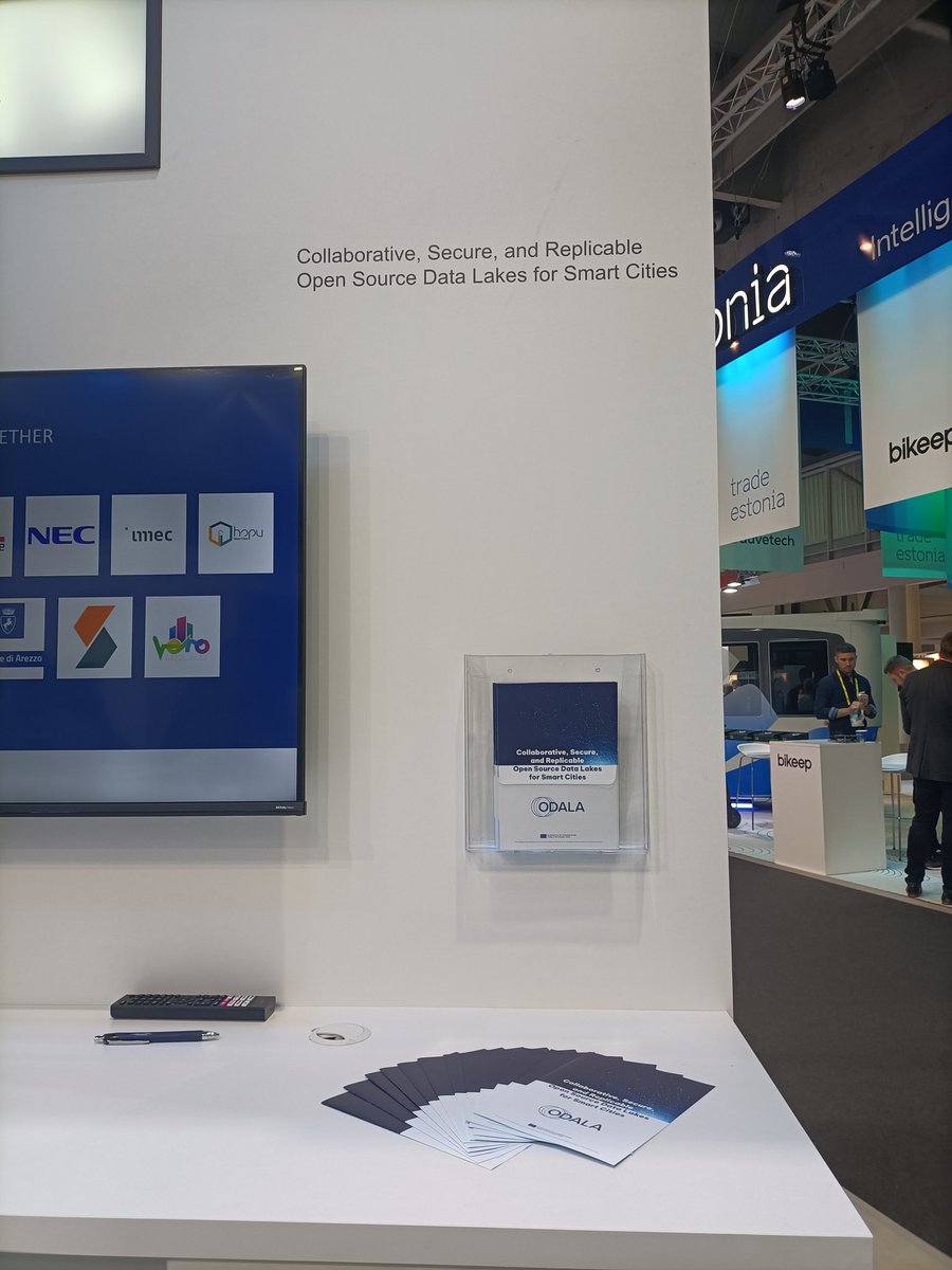 odala_eu's tweet photo. Still about the @SmartCityexpo in Barcelona. This was the last presentation in @FIWARE stage of our project made by @Antonio_Jara. We are really happy with the results of this event! 📝 #opendata #smartcities #connectingeurope #europeancommission #datalake #odala #SCWEC22 https://t.co/iX5jrBbpRV