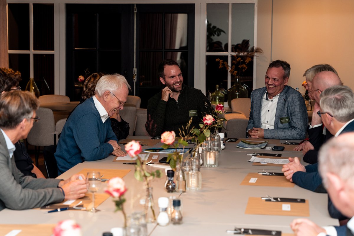 Op zoek naar perspectieven voor de landbouw bezocht Piet Adema <a href="/minlnv/">Minlvvn</a> 28 november de 5 experimenteergebieden van NL. AgroProeftuin de Peel is er één van. Oa werd het PAVEX-project besproken: lnkd.in/eunBgzHx

#kringlooplandbouw #experimenteren #verdienmodel #gezondebodem