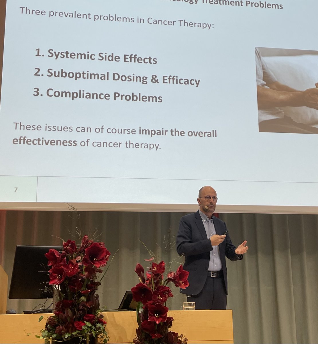 BioStock_SWE's tweet photo. Dag 2 på BioStock Life Science Summit är igång och först ut är Anders Månsson, vd på LIDDS. Bolaget adresserar problem inom cancerterapi så som biverkningar och bristande effekt.
#BioStockSwe #LifeScience #LIDDS https://t.co/4rG3ccEYbd