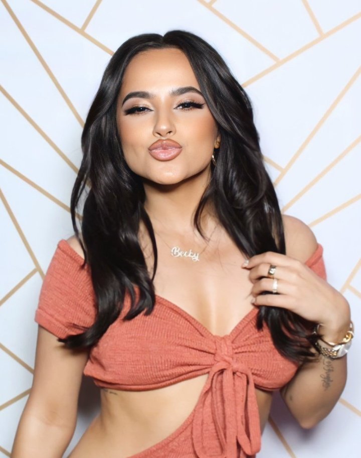 beckygarchives's tweet photo. Becky G is the prettiest😍 https://t.co/iWkqhMvH6a