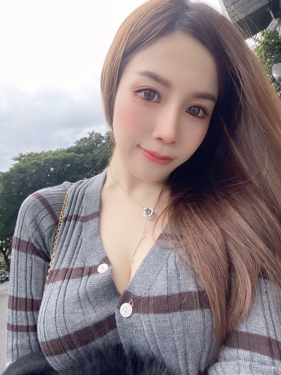 https://t.co/40Bhb119L3
寶我要親手給妳幸福
當然妳要親嘴也可以💋
I want to give you happiness with my own hands, of course you can also kiss! https://t.co/zOIWHkJCnT