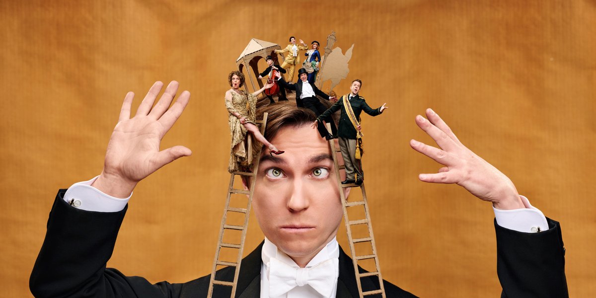Volgend jaar is van 25-27 mei Steefs O. Show opnieuw te zien in het oude Luxor Theater in Rotterdam. De introductie van het nieuwe genre ‘opera cabaret’ vormt de start van een jarenlange samenwerking tussen O. en Luxor Theater. Lees meer: bit.ly/3VlkJPc