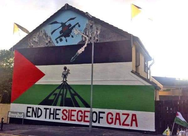 LovleyDream1996's tweet photo. Mural in Northern Ireland reading "End The Siege of Gaza" 🇵🇸🇵🇸 https://t.co/gHyVXYltXc