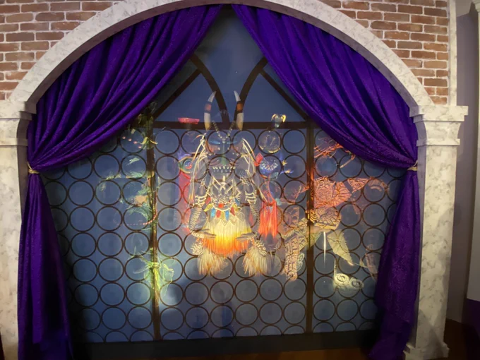 アンコールザモーメント展すんごかった……あの頃のやつ〜!の連発ではしゃいじゃった!そして念願のりんご飴ーーー!!!!常設おめでとうございます!ありがとうございます!! 