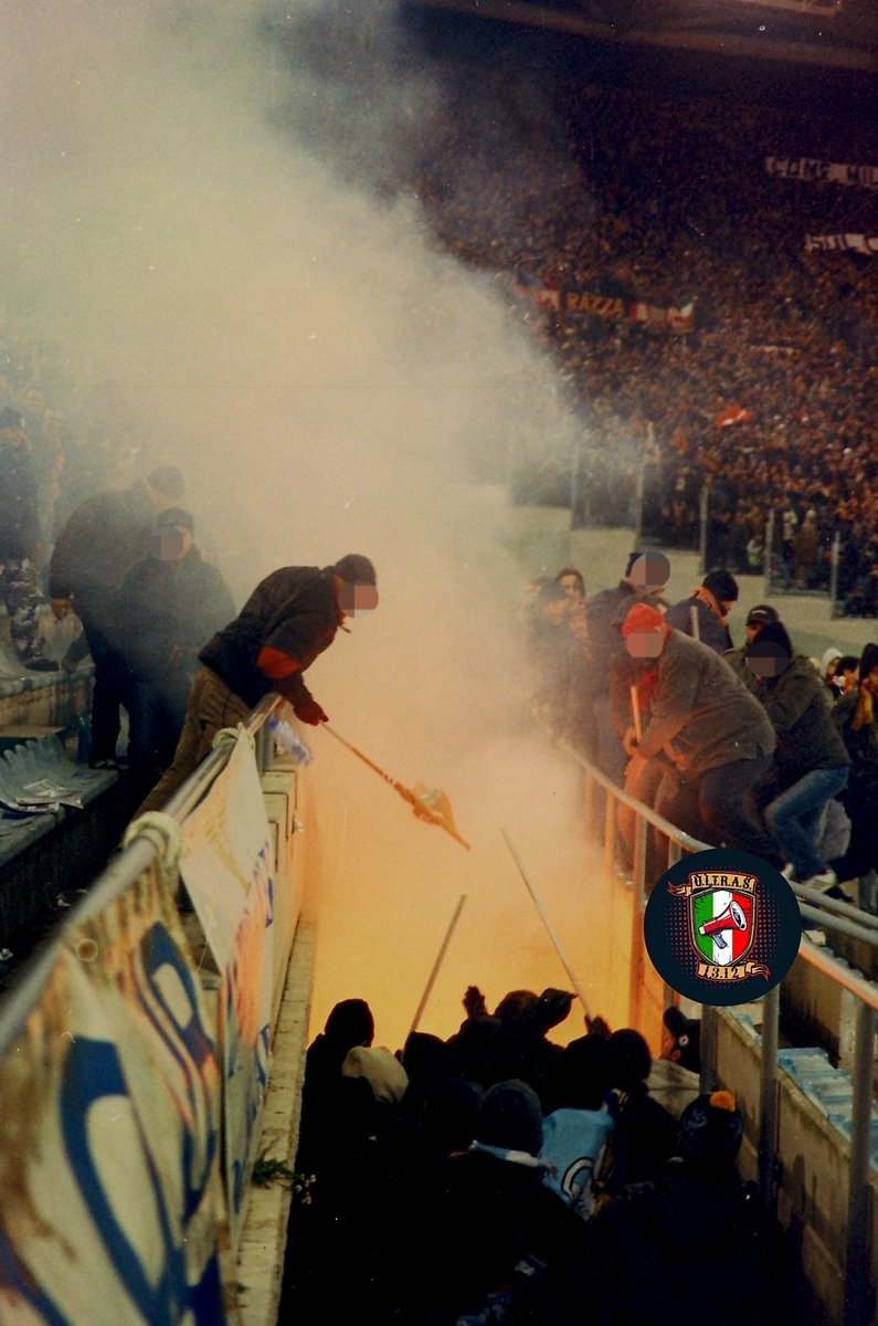 ultrasshopcom's tweet photo. As Roma vs Ss Lazio 2002/03🇮🇹
CUP https://t.co/i70v3KuY8S