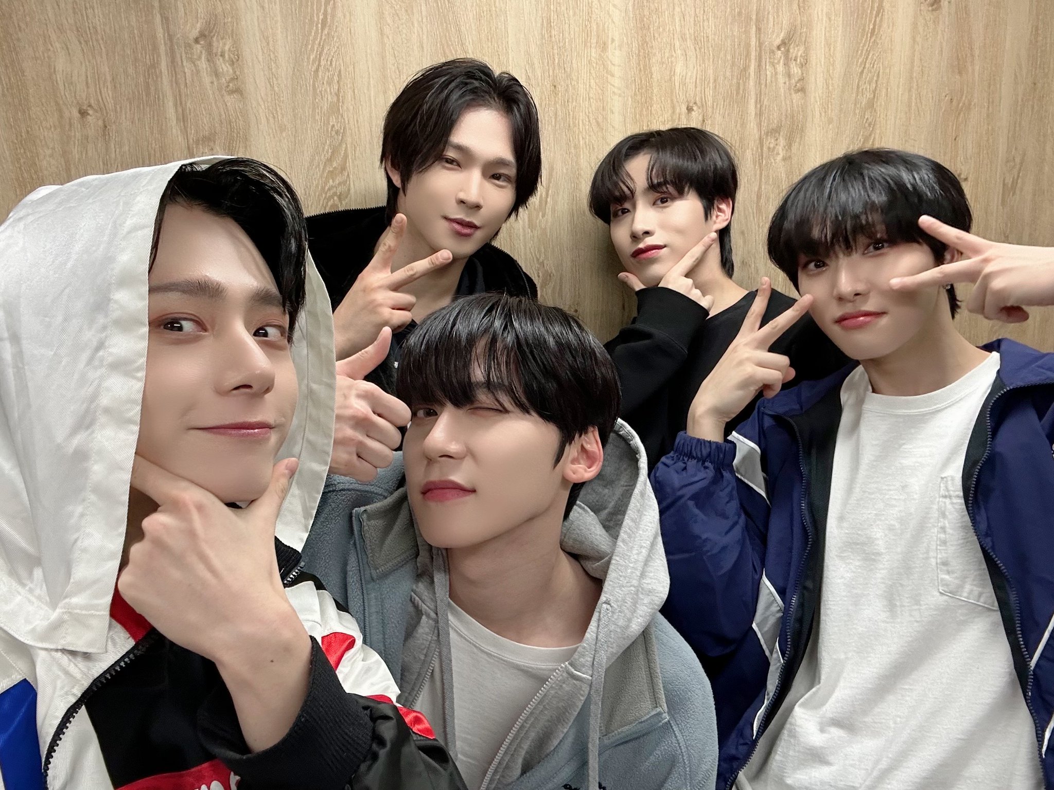 ONEUS Сион и Хванун
