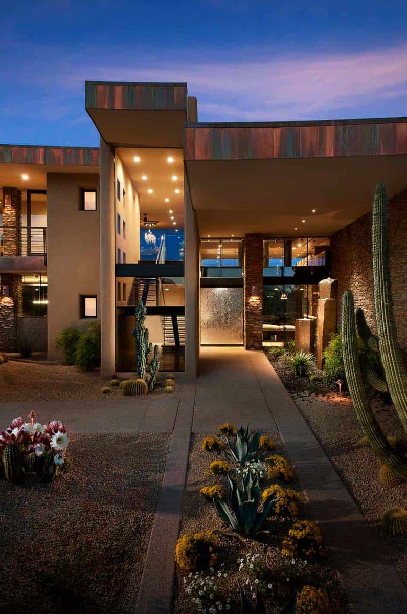 OneKindesign's tweet photo. Spectacular contemporary dream home immersed in the Arizona desert https://t.co/QTf5P3h7d0 https://t.co/fwv3e14ZUk