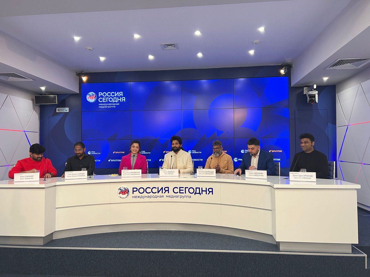 PushpaMovie's tweet photo. Team #PushpaTheRise addressing the Russian media at a press conference ahead of the Russian language Special premieres on Dec 1st at Moscow &amp; Dec 3rd at St. Petersburg 💥

#PushpaInRussia 🔥

Icon Star @alluarjun @iamRashmika @aryasukku @ThisIsDSP @MythriOfficial @4SeasonsCreati1 https://t.co/pXqNPuTI9y