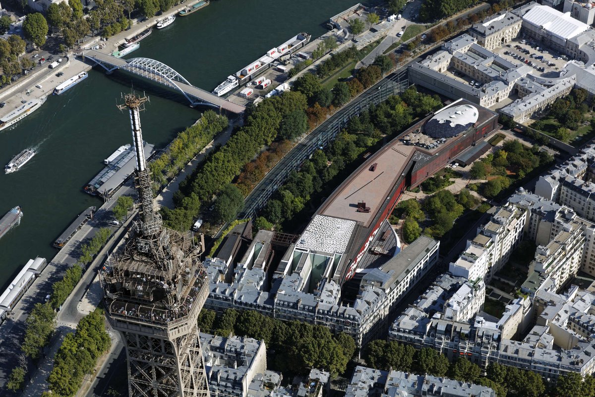 quaibranly's tweet photo. #OffresExceptionnelles 🎁
Jusqu'au 16 décembre, prenez de la hauteur à prix réduits !
- Sur présentation d'un billet #quaibranly : remise de 10% sur votre billet @LaTourEiffel
- Sur présentation d'un billet @LaTourEiffel : remise de 3 € sur votre billet #quaibranly https://t.co/i3IGOgnFqO