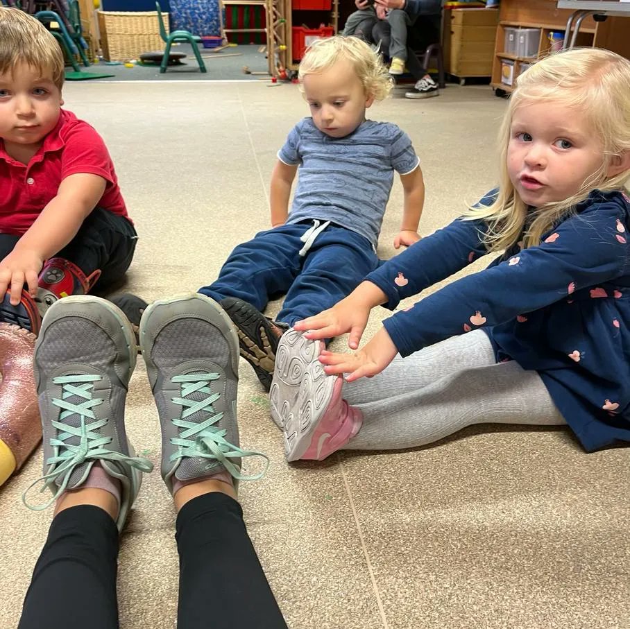 Last week was the final session at Rolvenden Preschool. Sarah has had a fantastic time with the children over the past two terms and will definitely miss their dance moves!

#InclusiveDance #EYFS #EarlyYearsDance #DanceInPlayschools