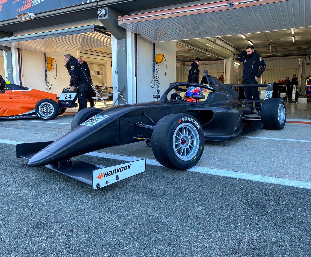 👀🙌 So awesome to get behind the wheel of an F4 car for the first time! I’ve had a lot of fun over the test days and made big improvements too 📈 Thanks to all who made it happen! #F4 #Testing