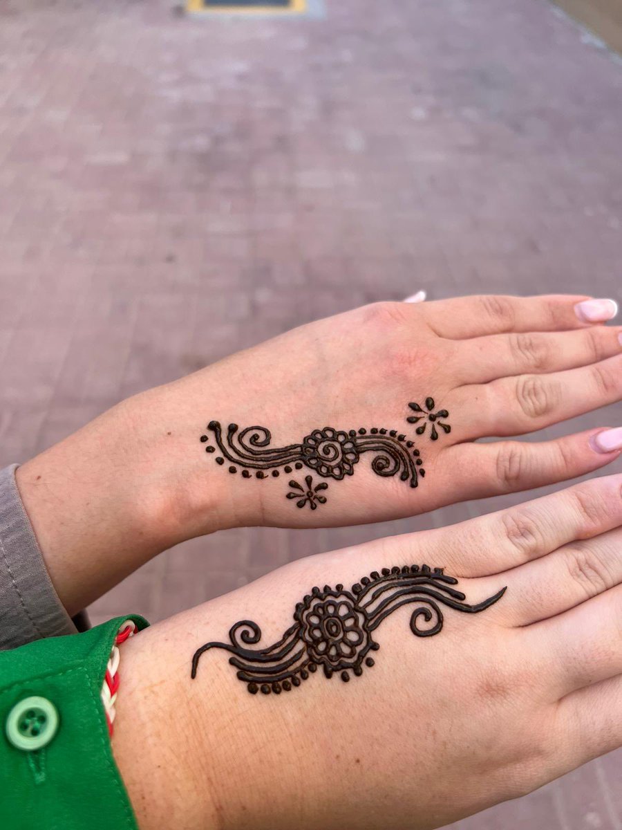 MsRebecca06's tweet photo. Celebrating National Day yesterday at school! A lovely day celebrating the UAE and it’s culture🇦🇪❤️ https://t.co/l7XvdFSRcu
