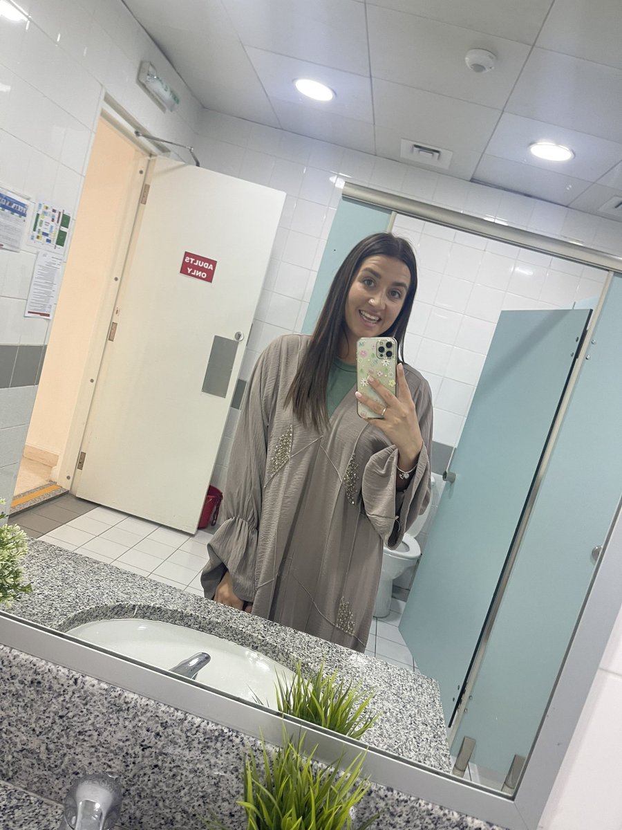 Celebrating National Day yesterday at school! A lovely day celebrating the UAE and it’s culture🇦🇪❤️