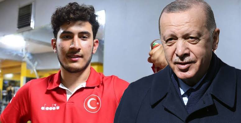memetcetingoz's tweet photo. Cumhurbaşkanımız Recep Tayyip Erdoğan, milli sporcular, sanatçı İbrahim Tatlıses,   engelli başarılı kardeşlerimiz tarafından günün önemi yöremizin başarıları ile  karşılama ve "Engellileri birlikte aştık"buluşması 💪🔰 🏀♿🏊👨‍����
@RTErdogan 
@kasapoglu https://t.co/RuAYz646Ln
