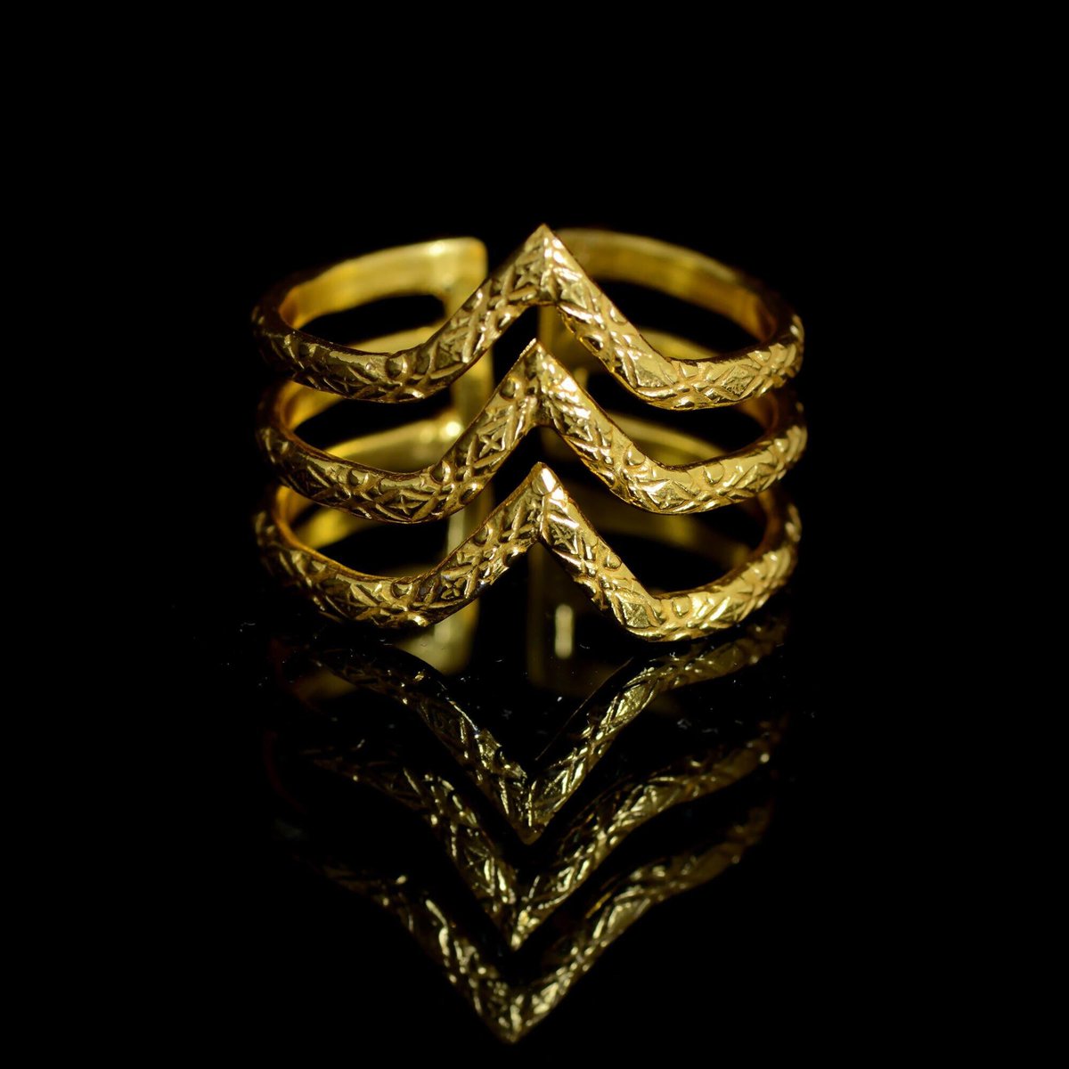 Excited to share the latest addition to my #etsy shop: V-Chevron Arthritis Ring etsy.me/3VyaOp6 #gold #lovefriendship #yes #no #unisexadults #brass #minimalist #arthritisring #goldfilledring