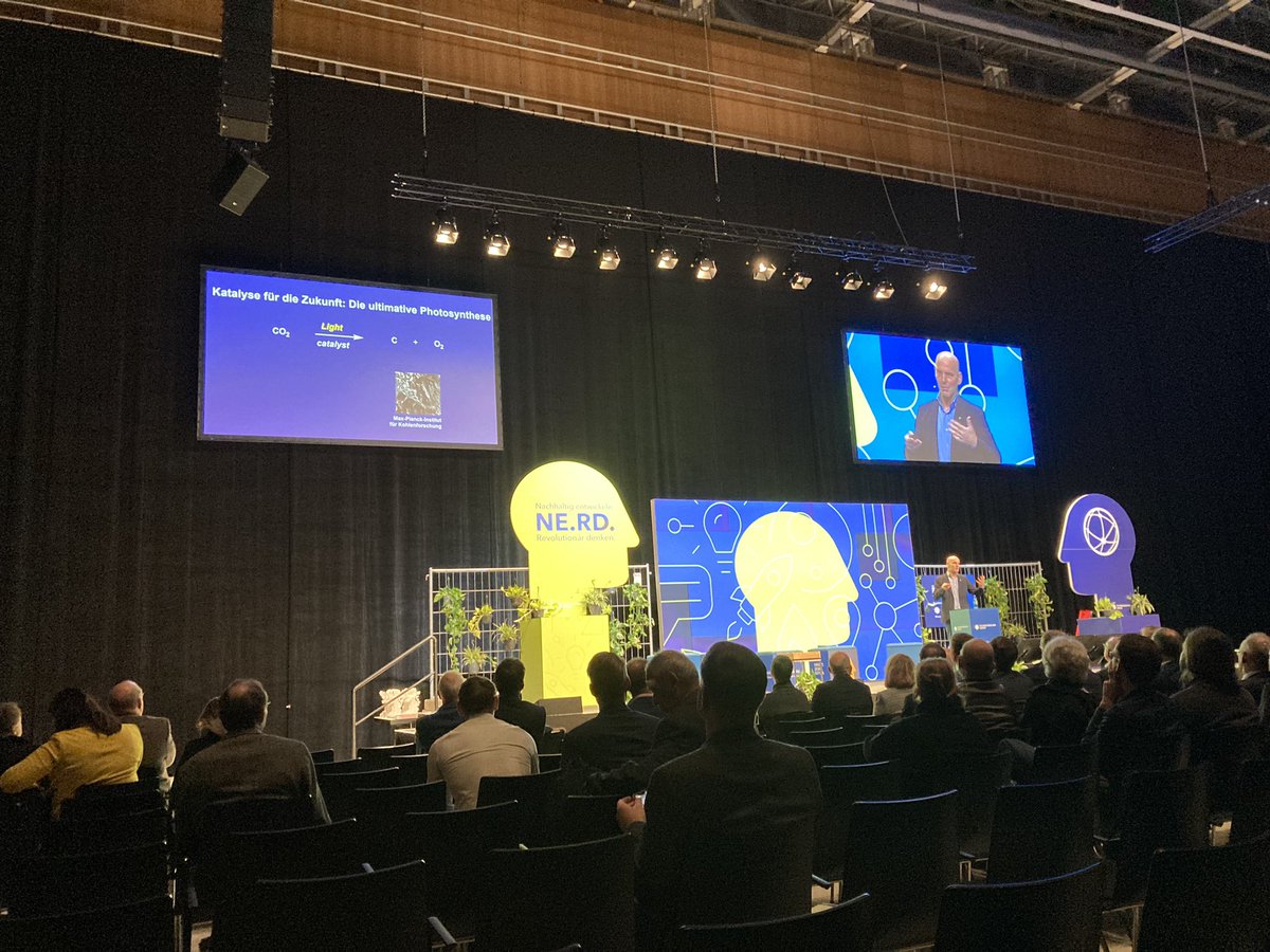 Toller Vortrag von <a href="/benlist/">Ben List</a> beim #HIK2022 zu #Grundlagenforschung und #Sprunginnovation! Hochaktuelle Chemie und Chancen für die Zukunft einfach erklärt. 
#ultimativePhotosynthese #Organokatalyse #vaccination #Forschung