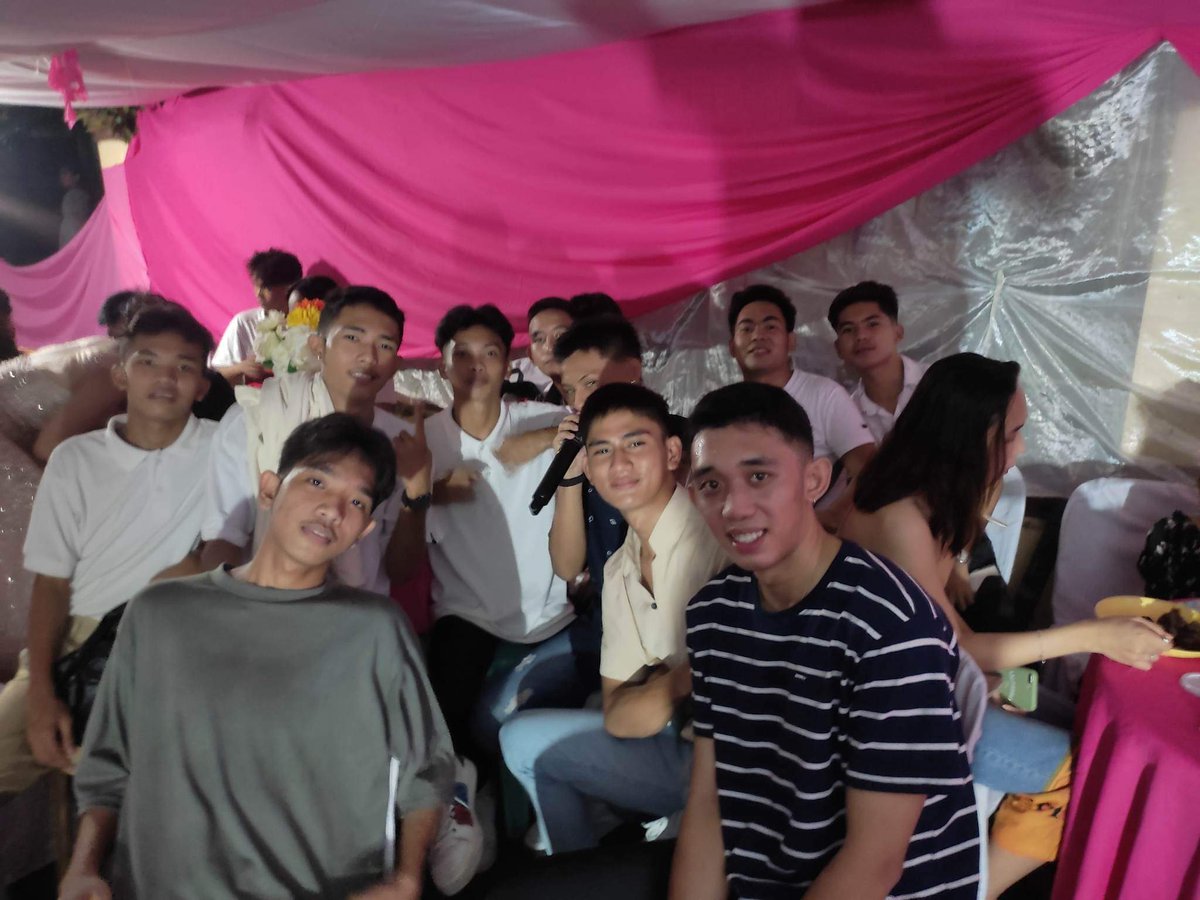 ChristianCuevo's tweet photo. Debut♥️ https://t.co/9DCA7UdaTS