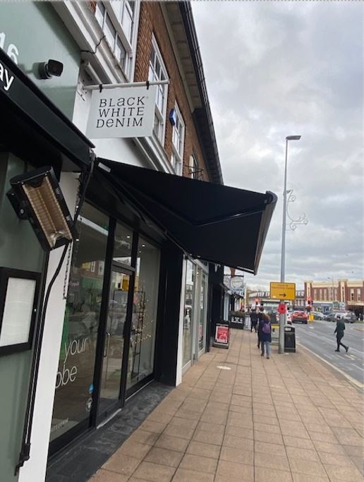 EPT_Ltd's tweet image. Energy efficiency improvements at Black White Denim in Wilmslow.​

Awning installation,​
Electric car charge point, 
Replacement electric heaters,​
LED lighting,​
Increased loft insulation,​
Draught seal installation.​

 0800 783 1053​
​
#ept #EPTech #Awninginstallation