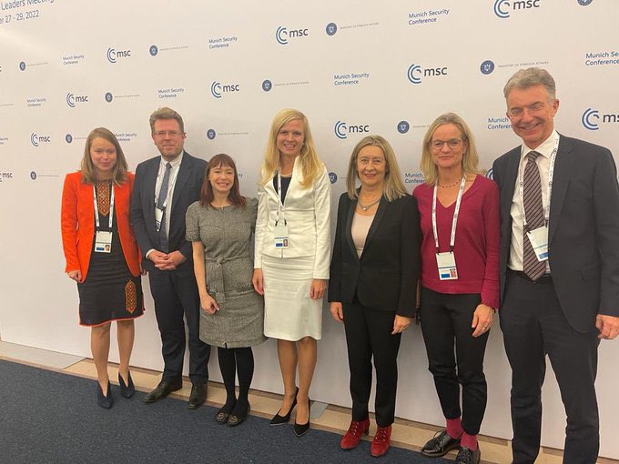 HConwayMouret's tweet photo. Ravie et honorée d’avoir participé ces deux derniers jours à la Munich Leaders Meeting à Bucarest pour aborder les sujets stratégiques et de sécurité sur notre continent et dans l’espace transatlantique. De riches rencontres et des débats passionnants. #MLMBucharest #Europe #OTAN https://t.co/UCTkyak5Dk