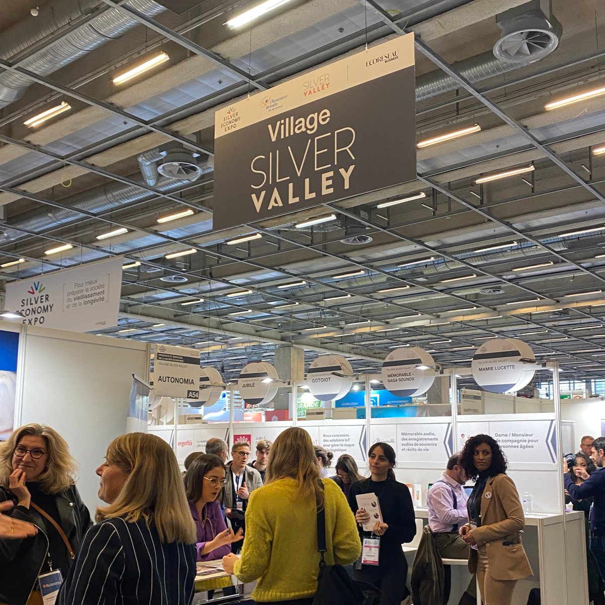 Silver Economy Expo (@silverxpo) on Twitter photo #SilverExpo 🟦 Le Village <a href="/SilverValley_/">Silver Valley</a> regroupe plusieurs entreprises adhérentes de #SilverValley. L'occasion pour les visiteurs de découvrir des acteurs majeurs et des start-up de la filière.
👋 <a href="/2minensemble/">2 minutes de bonheur !</a>, <a href="/EmobotRobot/">Emobot</a>, <a href="/MinnityApp/">Minnity</a>, <a href="/bonjourhenry/">Bonjour Henry</a>...
#SilverEco #SilverExpo 🟦 Le Village <a href="/SilverValley_/">Silver Valley</a> regroupe plusieurs entreprises adhérentes de #SilverValley. L'occasion pour les visiteurs de découvrir des acteurs majeurs et des start-up de la filière.
👋 <a href="/2minensemble/">2 minutes de bonheur !</a>, <a href="/EmobotRobot/">Emobot</a>, <a href="/MinnityApp/">Minnity</a>, <a href="/bonjourhenry/">Bonjour Henry</a>...
#SilverEco