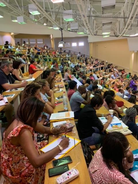 ReseauPE_IDEAL's tweet image. L'ouverture officielle des Rencontres Territoriales de la Protection de l' #Enfance Outre-Mer🤩

👀 Au menu : 7 plénières et 4 ateliers !

Inscrivez-vous sur place à l' @Univ_Reunion ou à distance, c'est gratuit !
👉 ow.ly/mbIv50LQNF5

#collterr #LaRéunion #RTPE