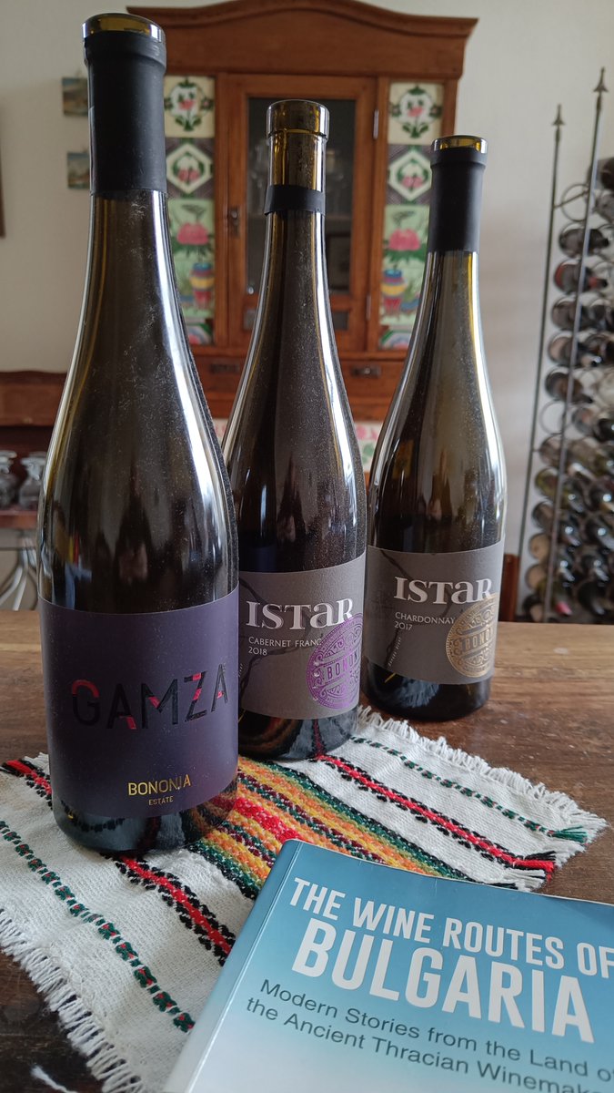 Noutswijnwereld's tweet photo. #Bulgaria, #BononiaEstate
This relatively young winery (the first wines came on the market in 2016) is beautifully situated on the banks of the Danube, near the town of Vidin. The winery specializes in the local grape varieties #VrachanskiMisket and #Gamza. https://t.co/dKQHJz1uxA