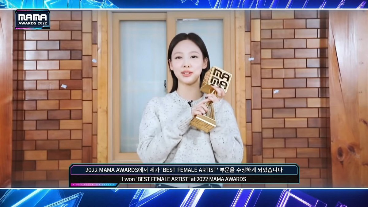 nique on Twitter "RT godmitzu NAYEON WON BEST FEMALE ARTIST AT THE