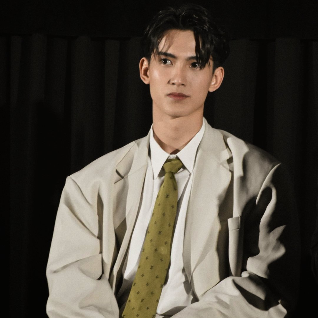 chalongrat_zone's tweet photo. I can't explain how MUCH I LOVE him. I just want him TO BE HAPPY for the rest of his life.

#First_Chalongrat #รักแรกของเฟริสท์ #chalongrat_zone https://t.co/qqPLA2hrm0