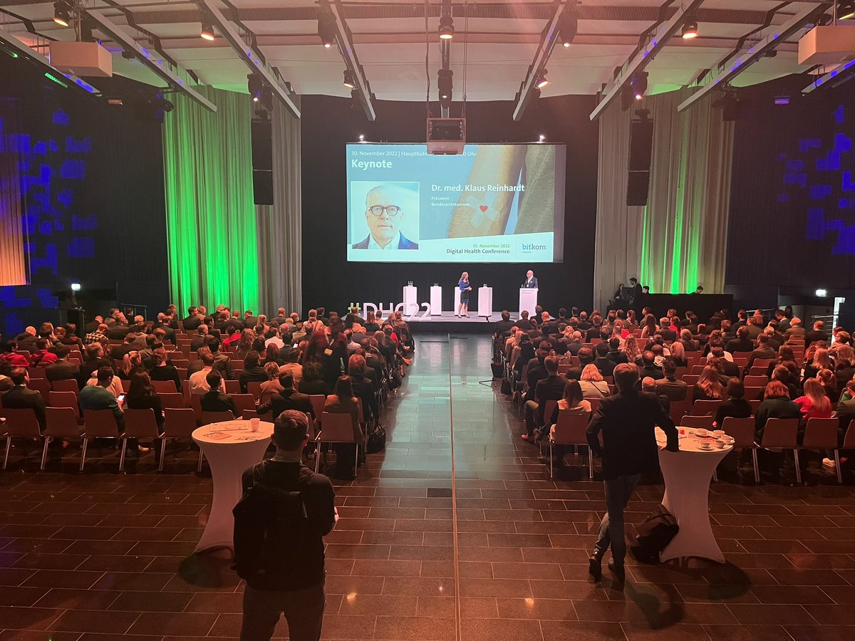 Digital Health Conference in Berlin. Ärztekammer-Präsident Dr. Relnhardt: Pragmatische Lösungen für unsere Patient:innen. Bottom-up. Datenschutz wird der Rechtsstaat sicherstellen. #DHC22 Aktuell verhindern Datenschutz-Hürden den Datenschatz für unsere Patient:innen zu nutzen.