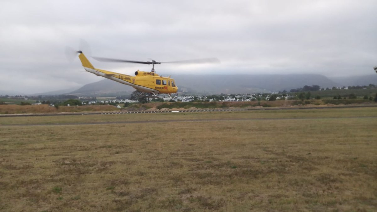 GiftoftheGivers's tweet photo. Gift of the Givers sends aircraft to water bomb fires in Nelson Mandela Bay Metro.

Read more: https://t.co/cDk8V4oBeM

#GiftoftheGivers #MakeADifference #ForTheGreaterGood #DisasterResponse #Fire #SA #SouthAfrica https://t.co/C0hTAtTUBk