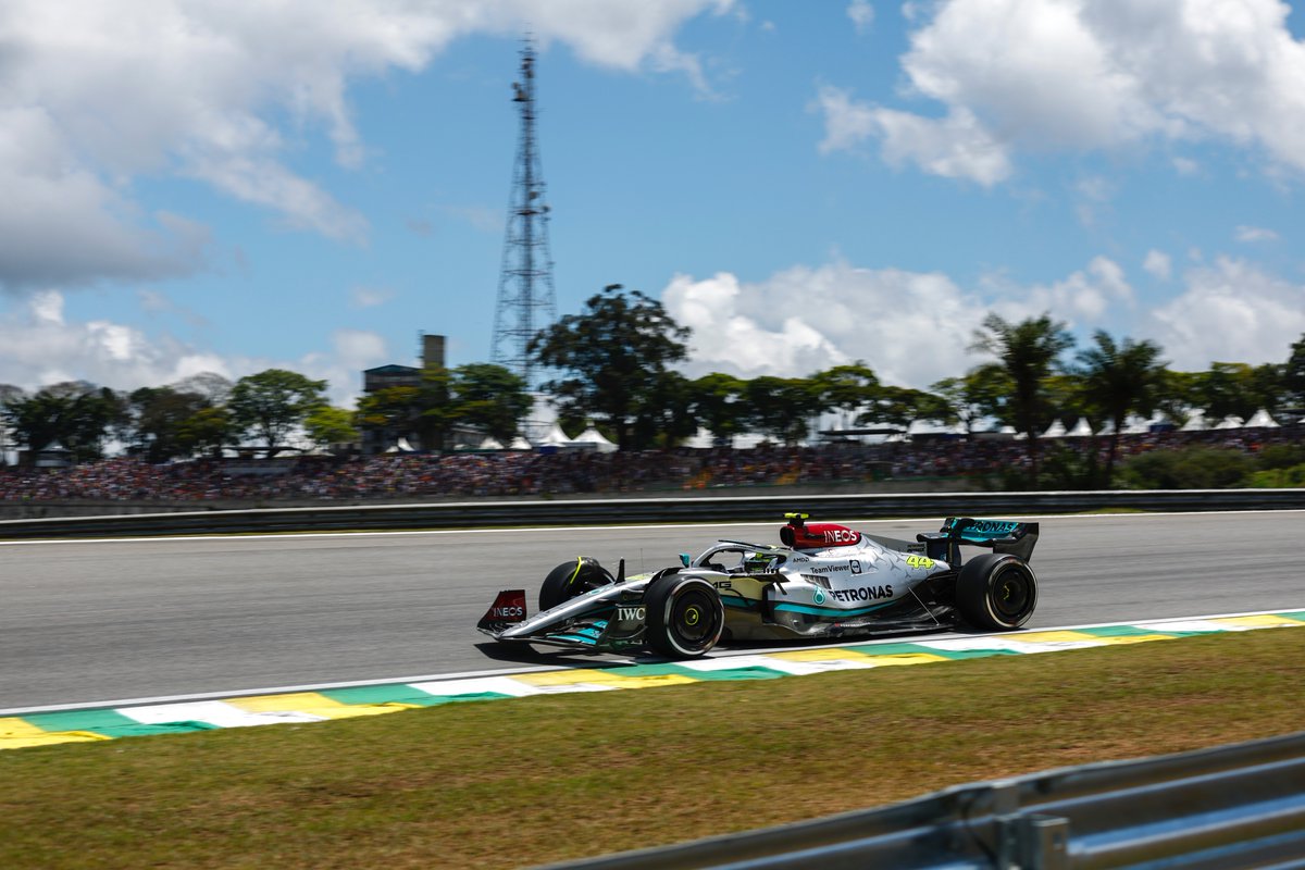 PET_Motorsports's tweet photo. Admin couldn't go without reliving the epic Brasil weekend 😛

Here's @MercedesAMGF1 being photogenic in Sao Paulo 📸

#OutRaceYourself #PETRONASMotorsports #PETRONAS #MercedesAMGF1 https://t.co/SIRwlGQ7OS