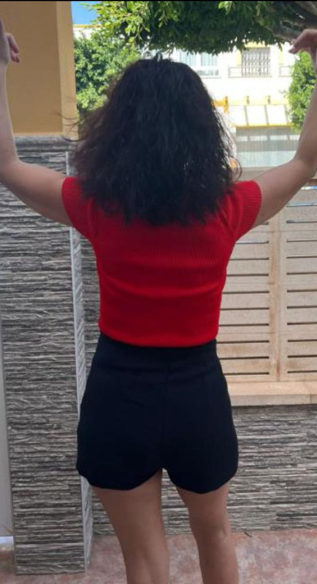 Mnica01163438's tweet photo. Atención fachas 
Esta foto #Ofende
👇👇👇👇👇
Retirar una foto de una chica 
De espalda en una botella
#Imbecilidad
Vivan estas #Fotos
👇👇👇👇👇👇👇 https://t.co/cdMhwsb9kc