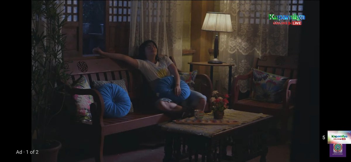 kafkadaks's tweet photo. Narda stretching her arm to THAT direction where Regina was GURL SOMETHING LGBT IS HAPPENING

DARLENTINA REFUGE
#JaneNella | #Darlentina https://t.co/PLQmTEraXY