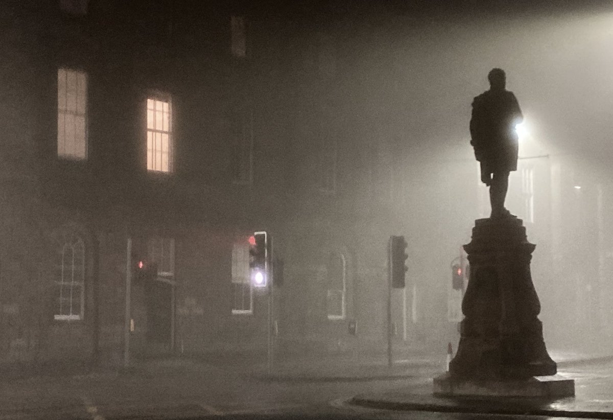 jm_stout's tweet photo. The haar made Leith awful eerie last night... https://t.co/octkCMy5Fq