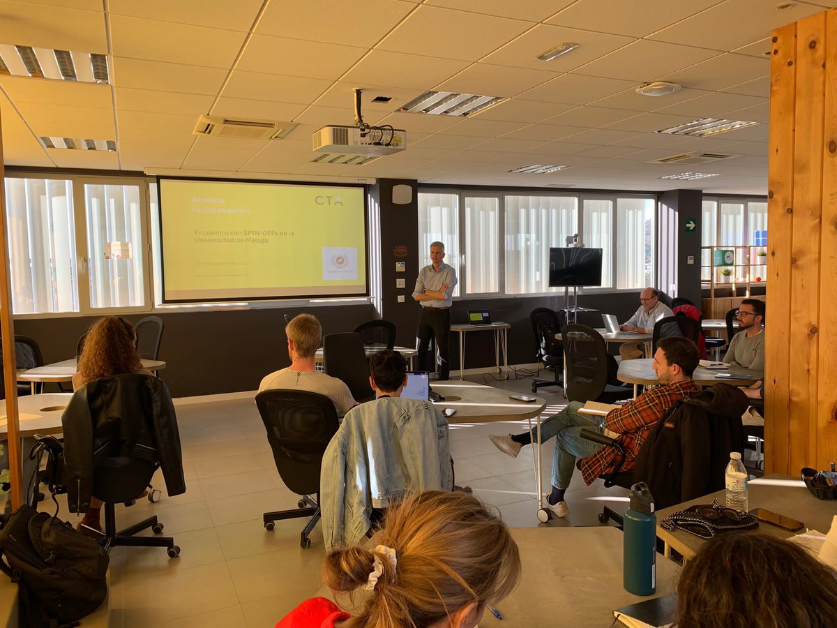 linkbyuma's tweet photo. Ayer por la tarde se celebró en Link la segunda sesión del plan formativo, enmarcado en el proyecto internacional Erasmus+ @ClusterSme ⚙️
En esta ocasión David Ojeda Torres, Consultor CTA de Andalucía Oriental, impartió el taller "¿Cómo financiar el crecimiento?" 📈💶 ¡Muy útil! https://t.co/z1Kh2O4U8q