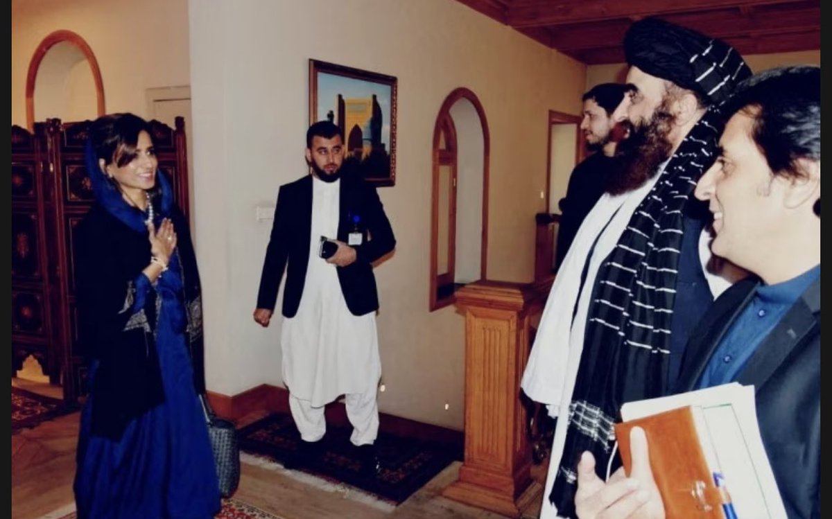 SyedMuzammilOFL's tweet photo. Sending a woman to lead a delegation 4 talks with barbaric zealots who lock women at home &amp;deny their right 2 education&amp; life,is the sweetest revenge ever.If there’s 1 person a progressive Pakistani should be proud of,it’s @HinaRKhar.The shrine owner &amp;his Kaptan should take notes https://t.co/BoeMdL1nV9
