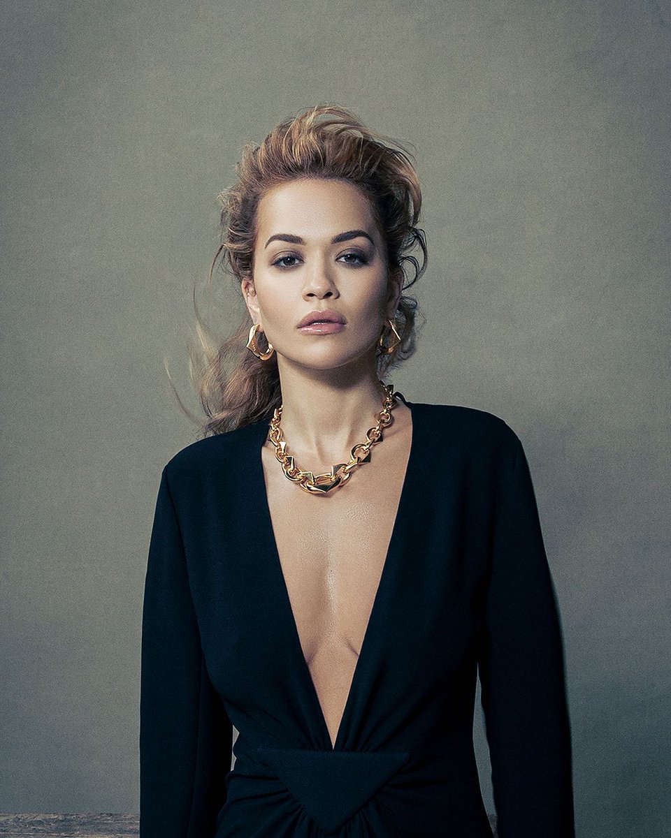 Rita Ora wears a full Prada look featuring a #PradaFineJewelry Eternal Gold Made to Order chain necklace and chain link earrings in a recent issue of L’Officiel Italia. The editorial was photographed by Lee Malone and styled by Giorgia Cantarini.
 
#PradaEditorials #Prada