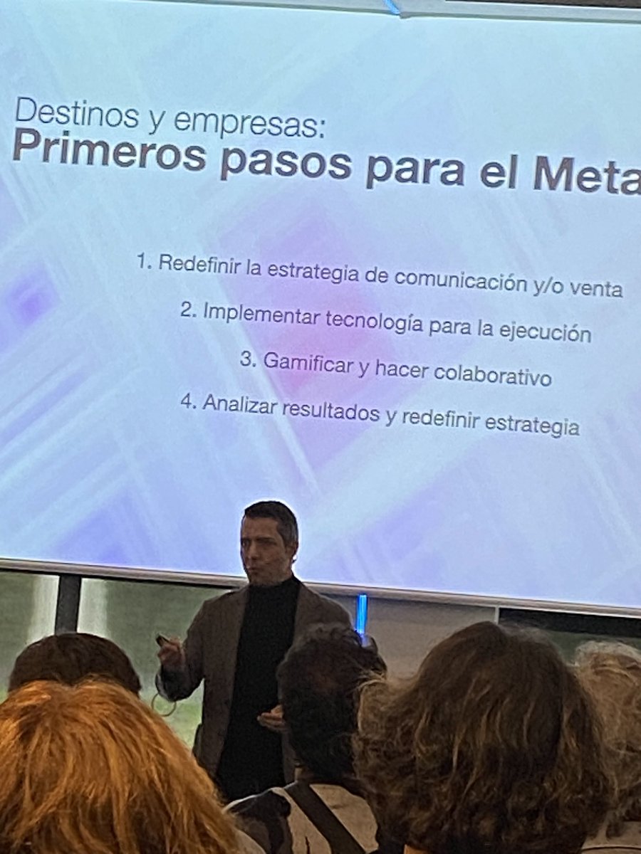 El #metaverso es un cambio de comportamiento social, de aprendizaje, de cocreación , de creatividad, de forma de consumir y de gamificación interesante ponencia de <a href="/rafaeldejorge/">Rafael de Jorge</a> hoy jornada <a href="/NodeGarraf/">Node Garraf</a> <a href="/VisitSitges/">VisitSitges</a>