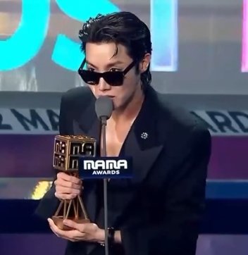 ★ toki | ia tweet media