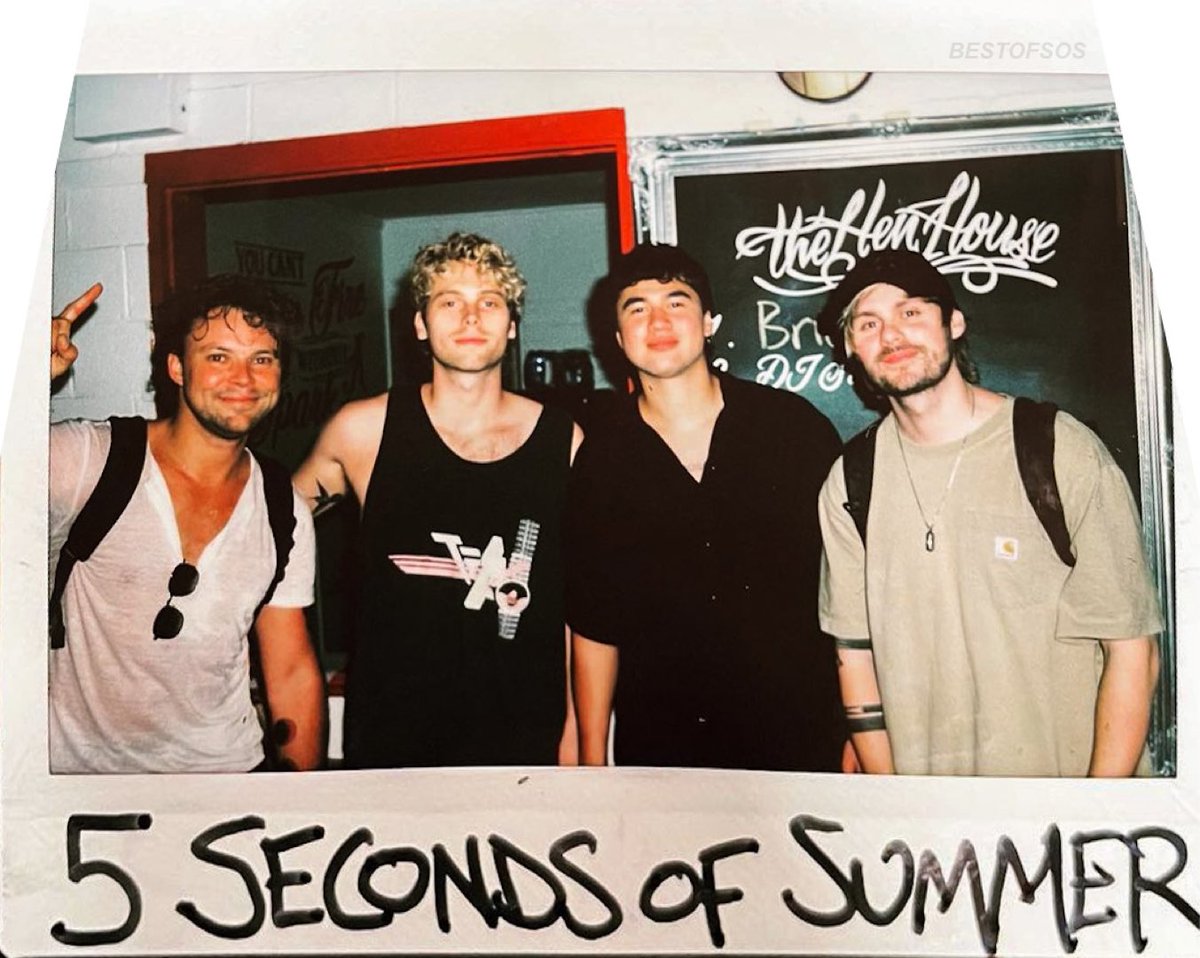bestofsos's tweet photo. 5sos on polaroid. https://t.co/APu5mWnaAy