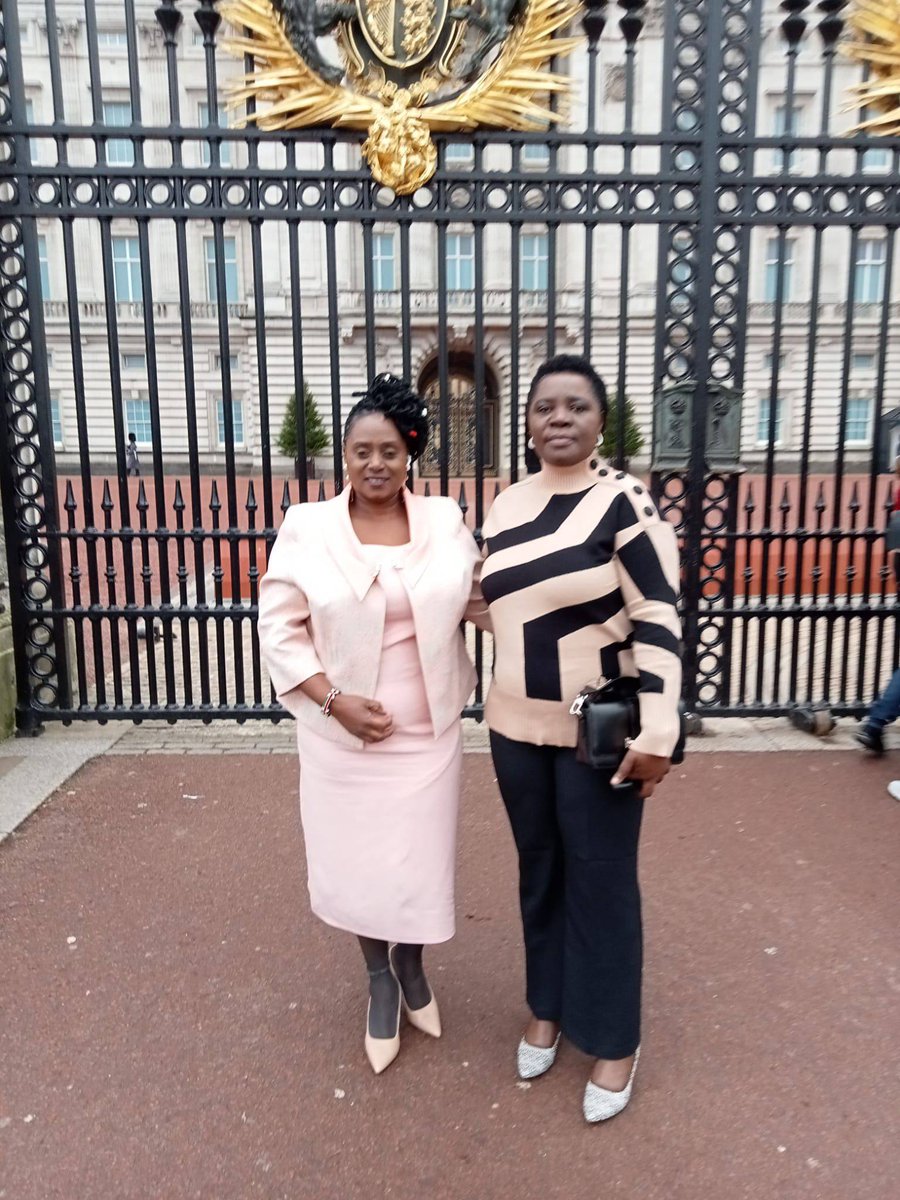 Bawso's tweet photo. Our CEO was very proud to be invited to Buckingham Palace by the Queen Consort to mark the UN day of Elimination of Violence against women and girls with partners and colleaugues working in the domestic violence sector across Wales.
A very proud and poignant day for all.
#Bawso https://t.co/Ize6WKYod1