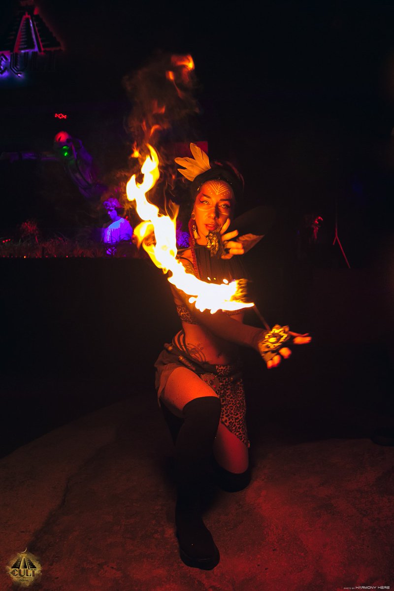 EnchantressSG's tweet photo. My new  passion 🔥

#firedance #firedancer #firemuse #fireperformer #supermariobrosmovie https://t.co/hK3JzIwVam