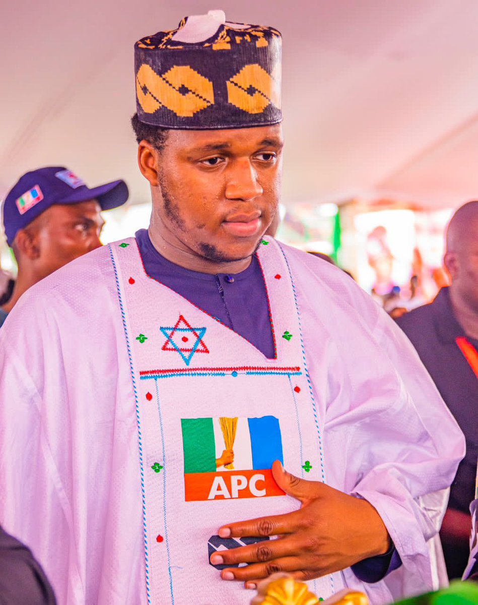 TinubuMediaS's tweet photo. In contrast to other leaders who isolated their wards from the process, H.E. @officialABAT and @KashimSM gave their sons the chance to engage with their fellow youths at the grassroots level.

For consistently making us proud, may God bless @STinubu and Ameer Shettima. https://t.co/Nlyrv5vfIu
